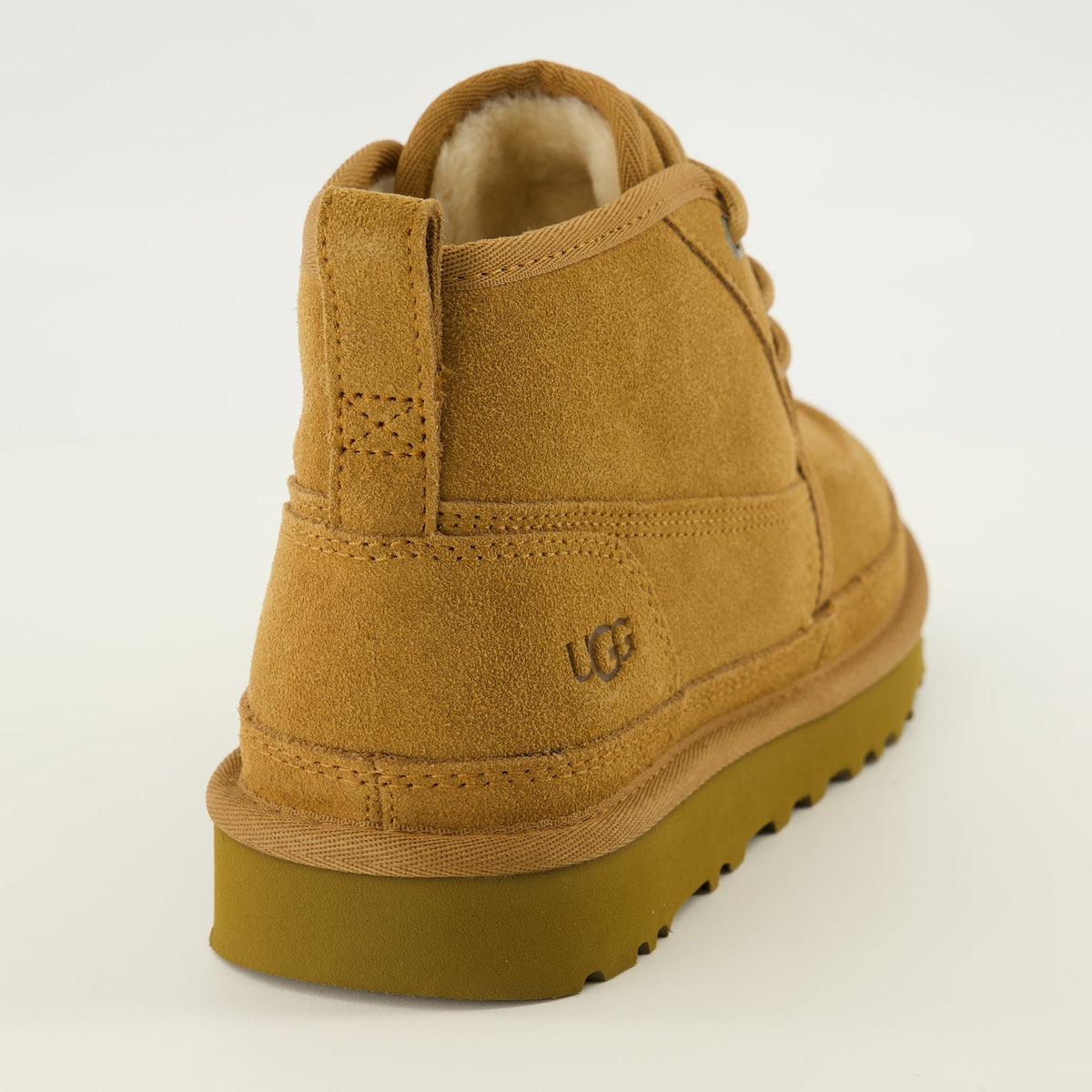 Botas Neumel em camurça