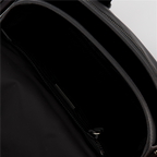 Imagem da bolsa de ombro em Re-Nylon preto da Prada para homens - Coleção Outono-Inverno 2024 - Detalhe vista 6