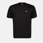 Imagem de uma T-shirt preta com decote redondo da Diesel para homens - Temporada Outono-Inverno 2024 - Vista Frontal