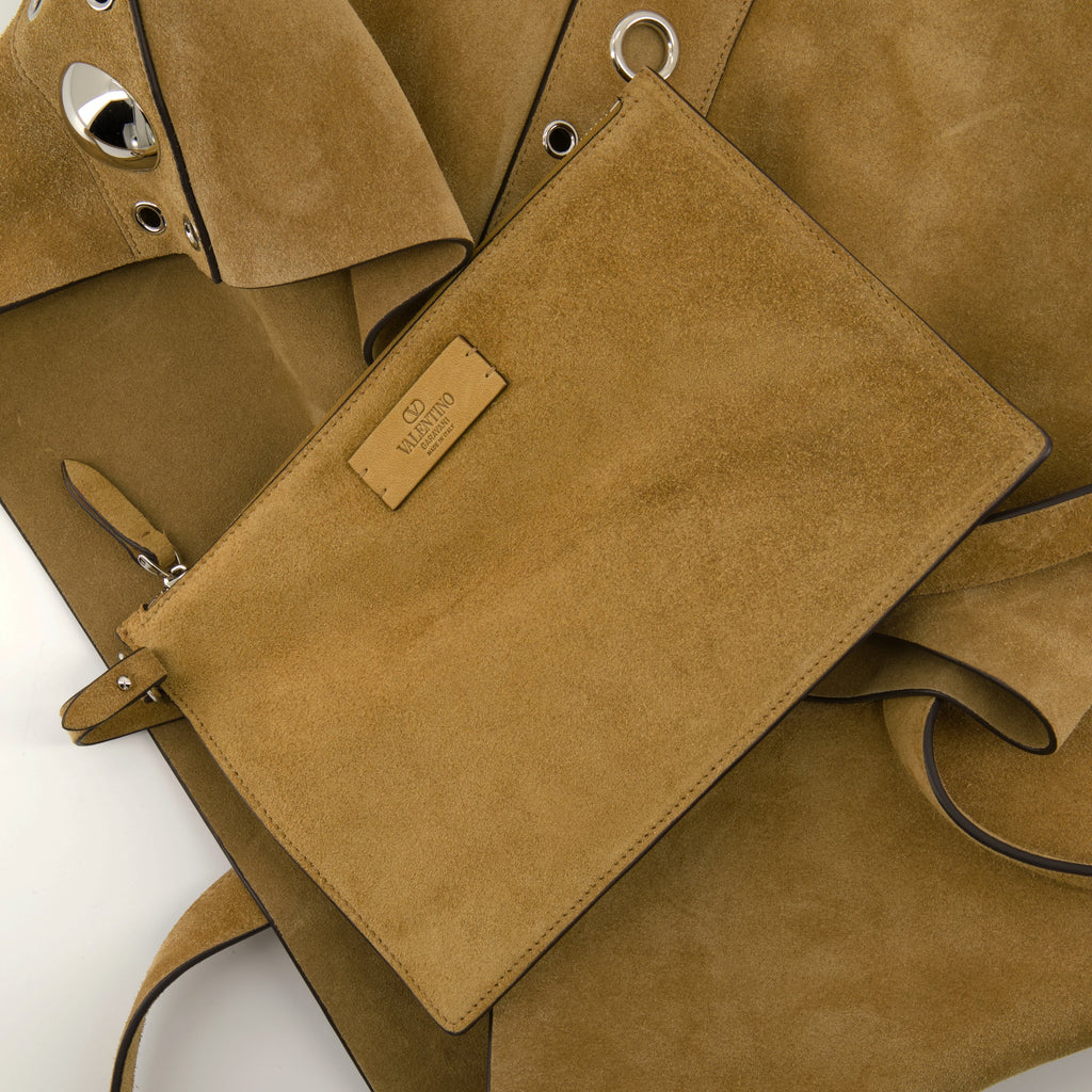 Nellcôte bag, beige suede bag, VLogo Signature, removable zipped pouch, premium accessories