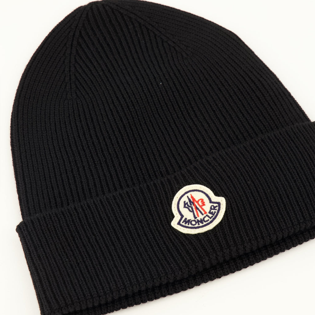 Gorro de lana acanalado