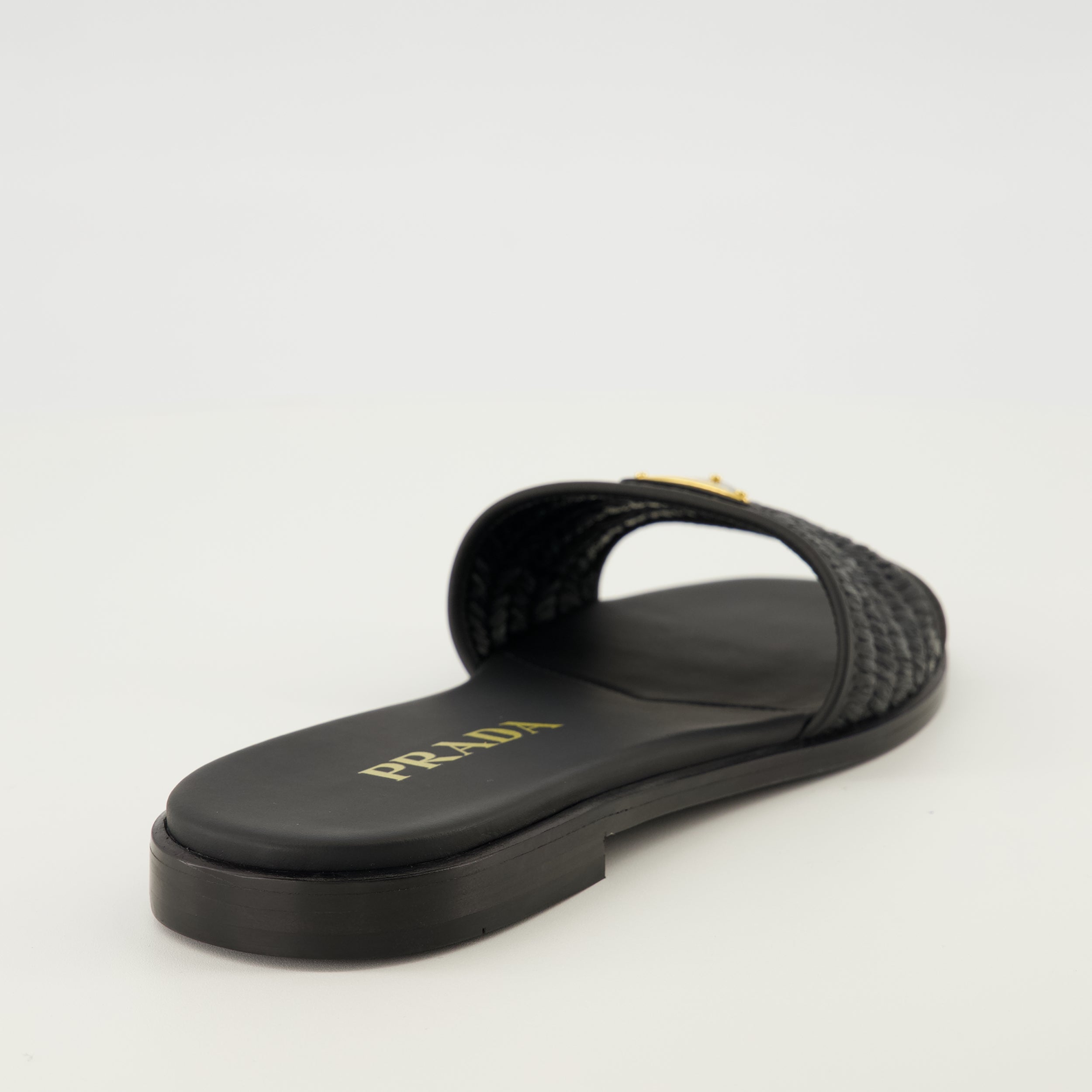 여성을 위한 프라다 크로셰 뮬 이미지 - 시즌 봄-여름 2026 - 뒤쪽 보기