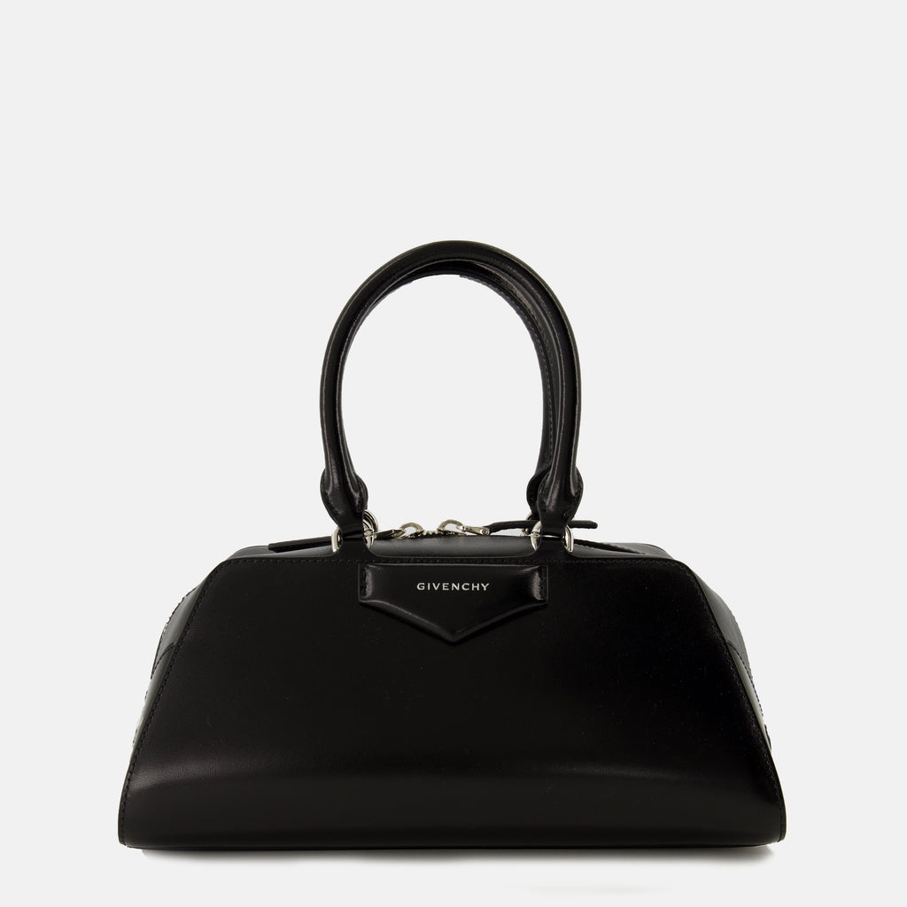 Givenchy handbag, Antigona bag, black handbag, premium leather bag, luxury accessories