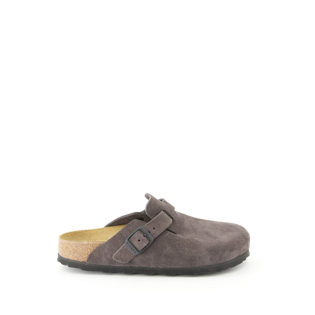 Image des mules Boston de Birkenstock pour femmes - Saison Printemps-Été 2025 - Vue de côté droit