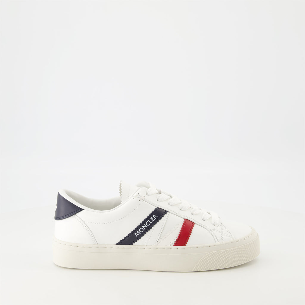 Imagem dos ténis de couro Monaco2 da Moncler para mulheres - Temporada Primavera-Verão 2025 - Vista lateral direita