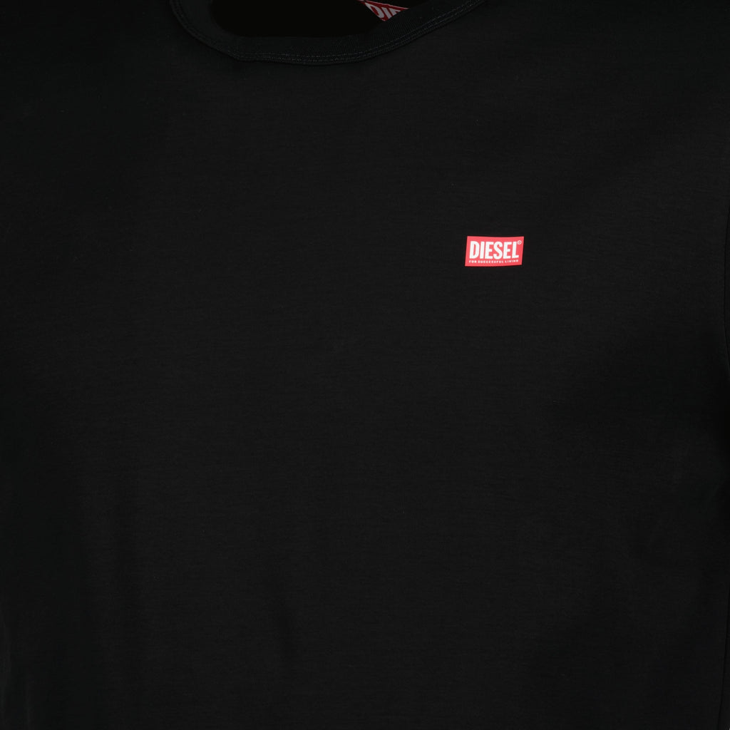 Imagem da t-shirt de algodão preto T-Miegor-K77 da Diesel para homens - Temporada Primavera-Verão 2025 - Vista de detalhe do produto 2