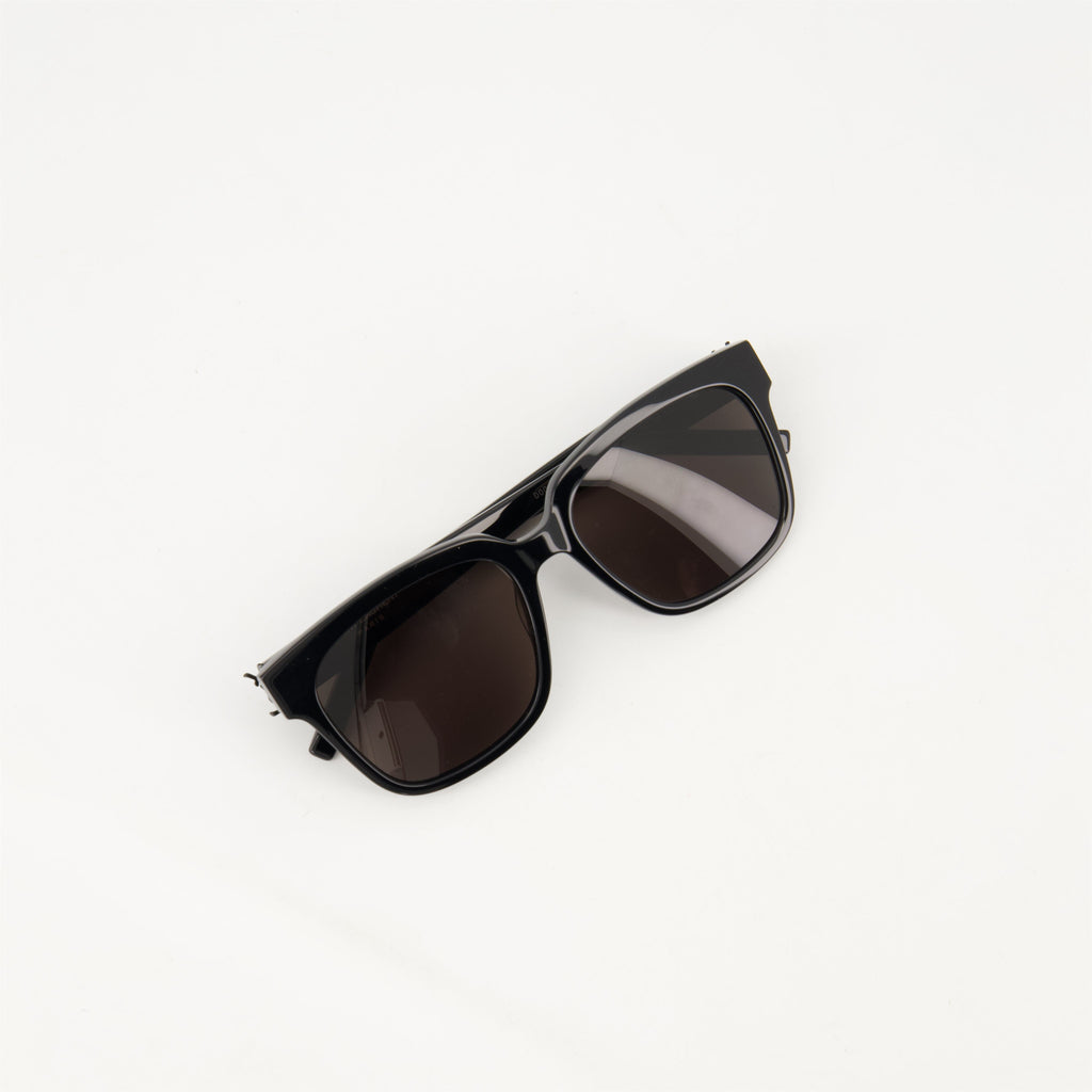 SL M40 sunglasses, Saint Laurent eyewear, black sunglasses, UV protection eyewear, unisex sunglasses
