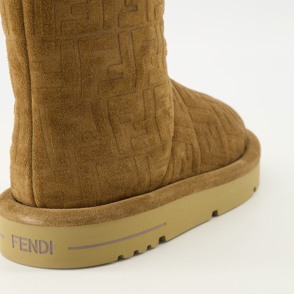Fendi ski boots, brown suede boots, autumn winter footwear, comfortable winter boots, designer ski boots