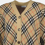 Immagine del cardigan in lana a quadri di Burberry per donne - Stagione Autunno-Inverno 2025 - Vista dettagli 1