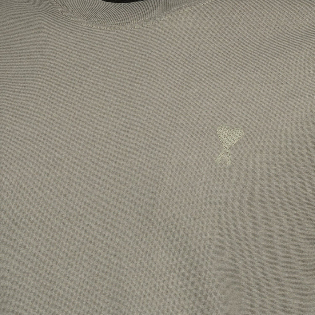 Camiseta Kaki con Logo de Corazón