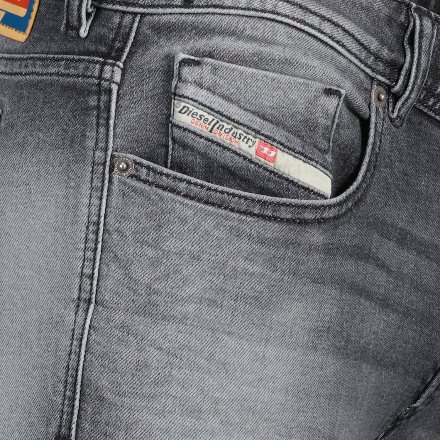 grey denim jeans, slim fit jeans, Sleenker L.30, designer jeans, modern men's wear