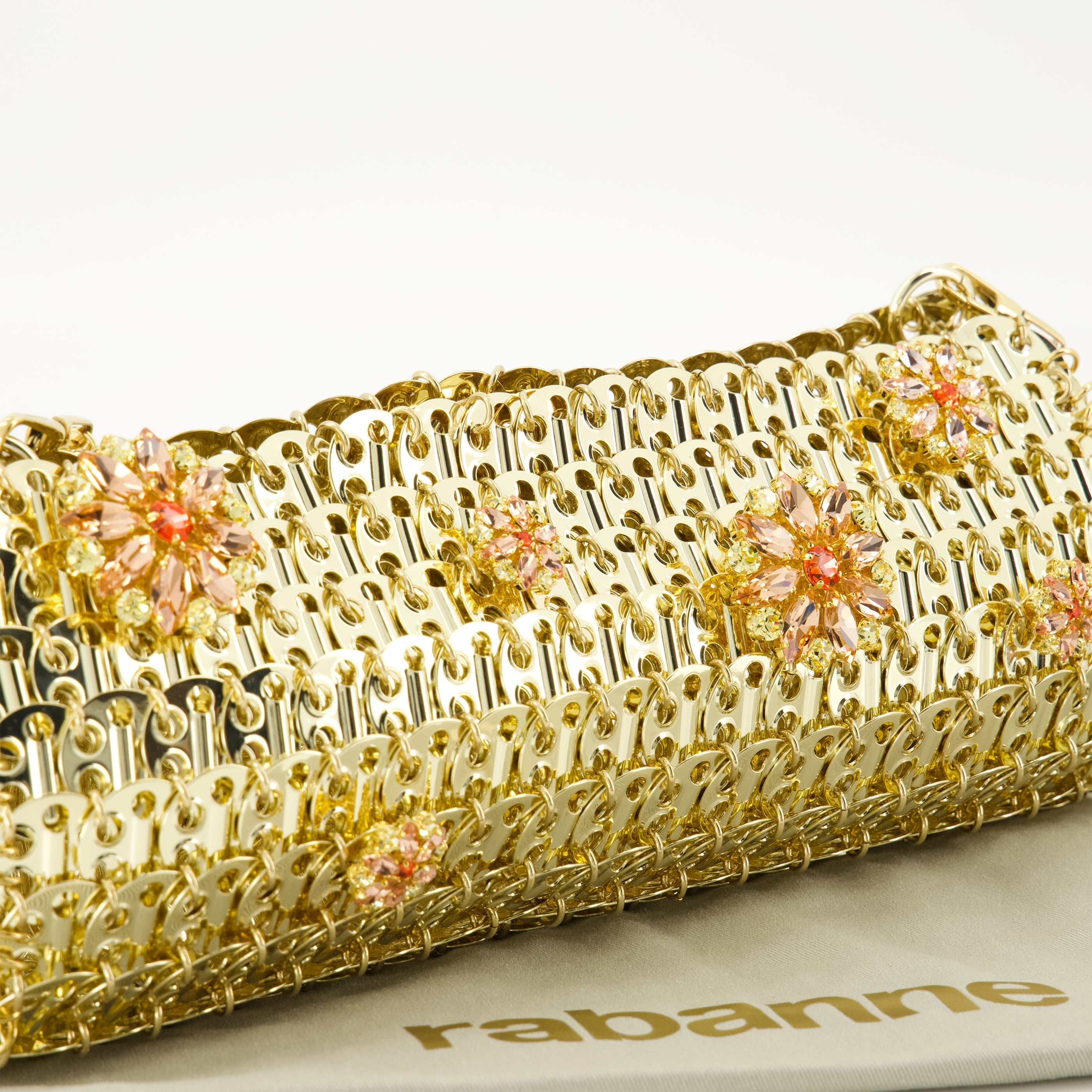 Bolso de Latón Dorado