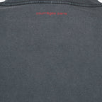 Imagen de la camiseta con logo desgastado de Courrèges para hombres - Temporada Primavera-Verano 2025 - Vista de Detalle 2