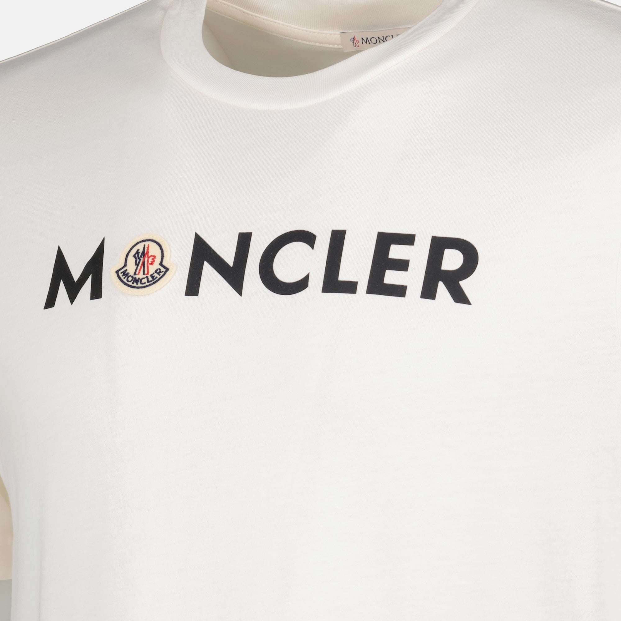 T-Shirt com Logo Impresso