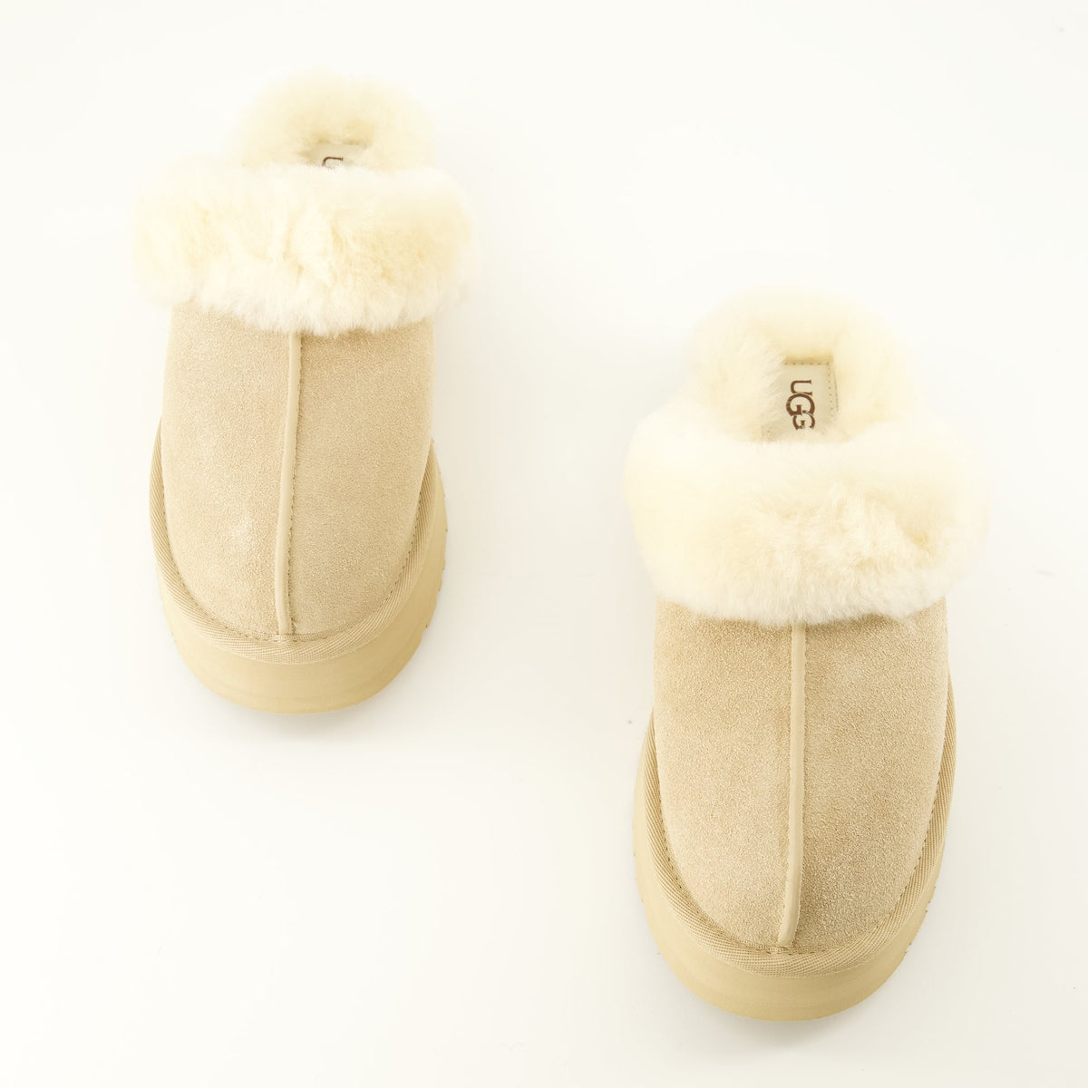 Botas Classic Ultra Mini em pele de carneiro