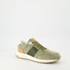 Image de baskets en daim velours de Tod's pour homme - Saison Printemps-Été 2025 - Vue trois quarts avant droite