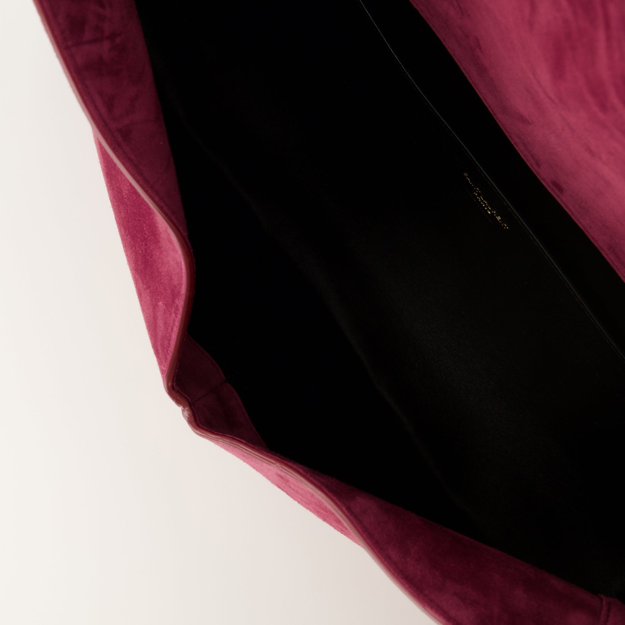 Bild der Cassandre Clutch von Saint Laurent für Damen - Saison Frühling-Sommer 2026 - Detailansicht 2