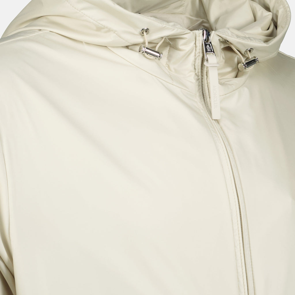 Imagem do corta-vento bege Domene da Moncler para Homens - Temporada Primavera-Verão 2025 - Vista Detalhe 10