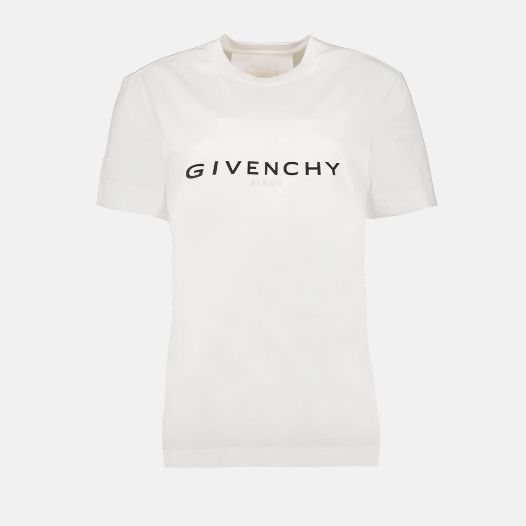 Image du T-shirt à logo inversé de Givenchy pour hommes - Saison Printemps-Été 2024 - Vue de face
