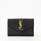 Bild der gesteppten Cassandre Geldbörse von Saint Laurent für Frauen - Saison Frühjahr-Sommer 2025 - Vorderansicht