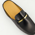 Image de mules en cuir Gommino noires de Tod's pour femmes - Saison Printemps-Été 2025 - Vue des détails supérieurs