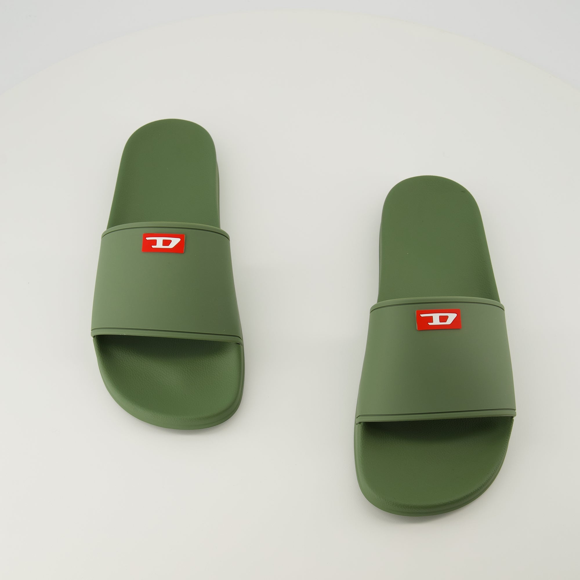 Image de sa-swim Kaki de Diesel pour Homme - Saison Printemps-Été 2026 - Vue du dessus du duo