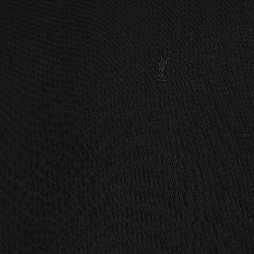 Immagine della T-shirt Cassandre oversize di Saint Laurent per uomini - Stagione primavera-estate 2026 - Vista Dettaglio 1