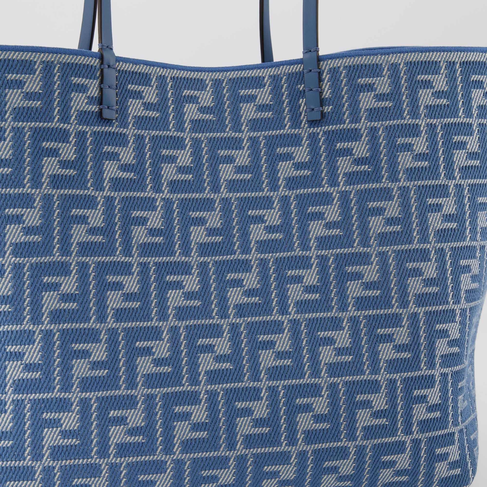 Fendi cabas bag, reversible bag, luxury handbag, designer accessories, Fendi design