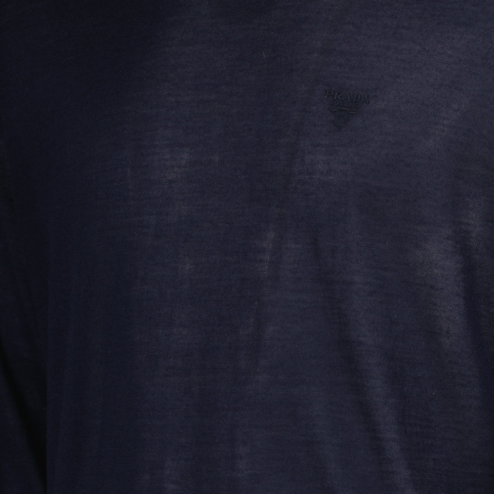 Imagen de suéter de lana fina y seda con cuello redondo de Prada para hombres - Temporada Otoño-Invierno 2024 - Vista Detalle 5