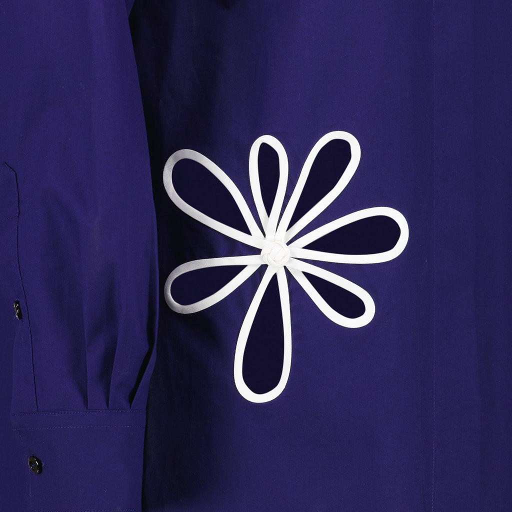 Camisa de popelina azul marino con aberturas