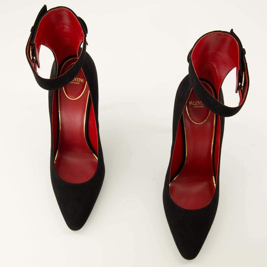 Black Leather Pumps