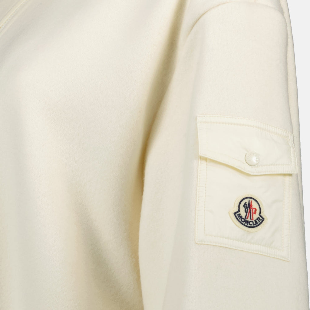 ホワイトウールジップケープ