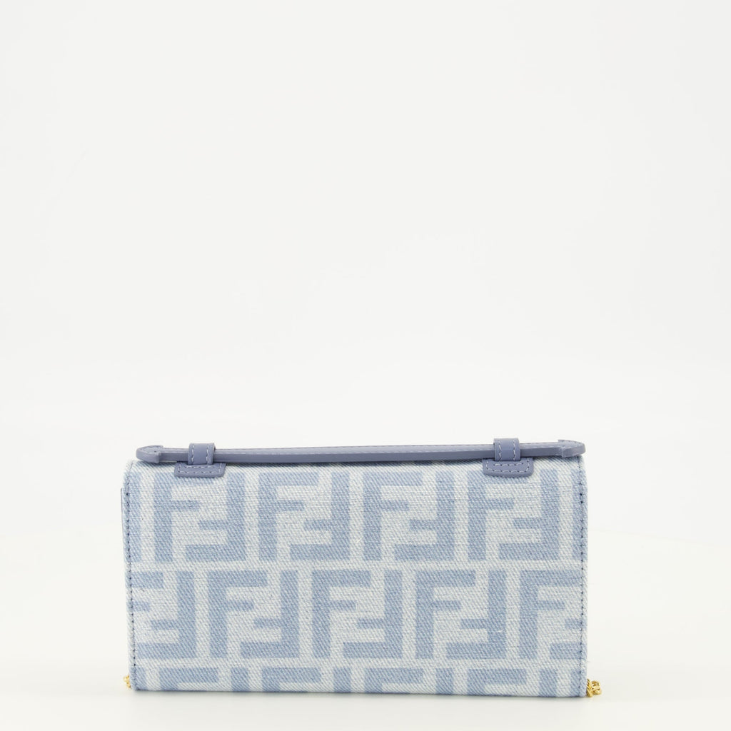 Baguette-Kettenportemonnaie aus blauem Denim