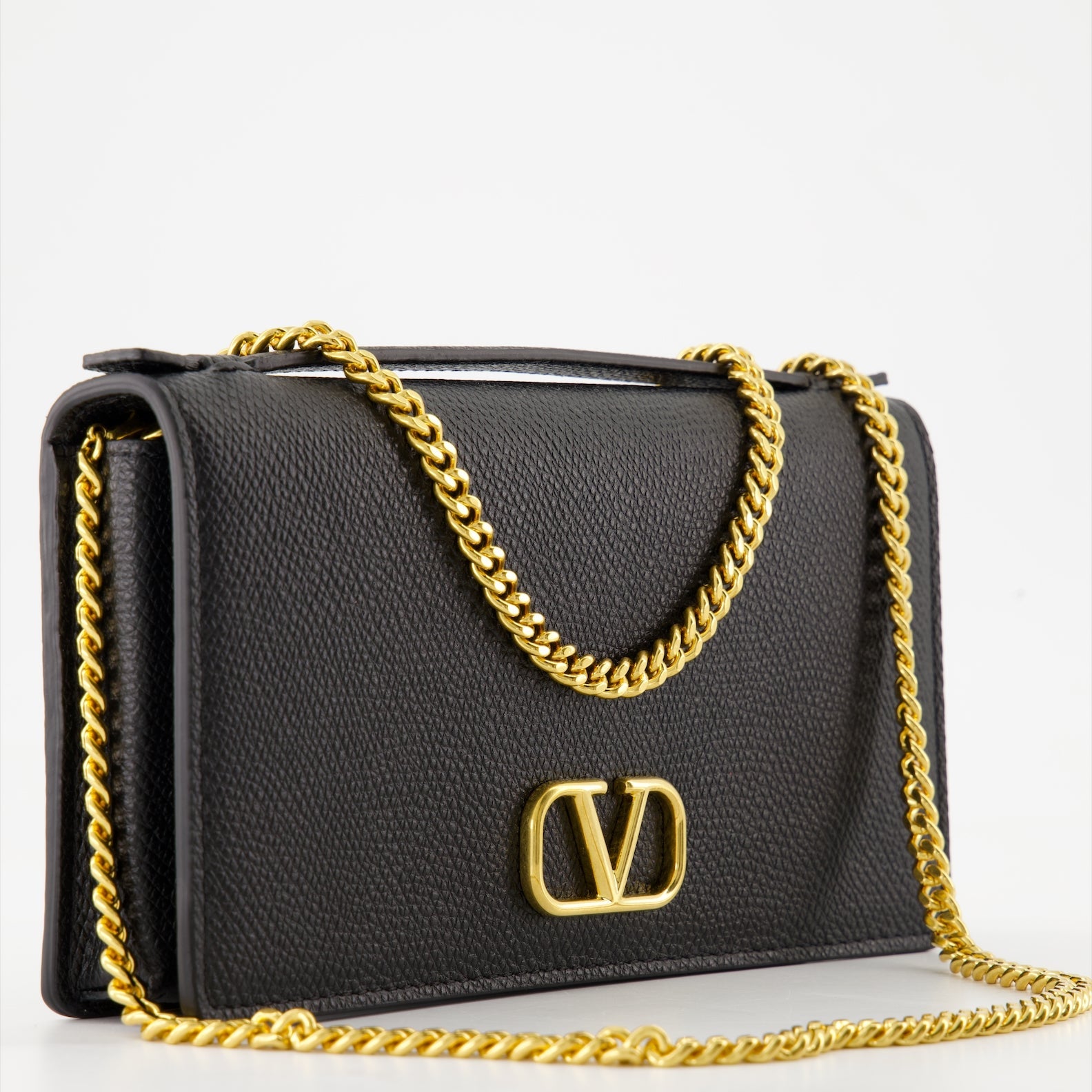 black leather wallet, Valentino Garavani, VLogo chain wallet, luxury accessories, grained leather wallet