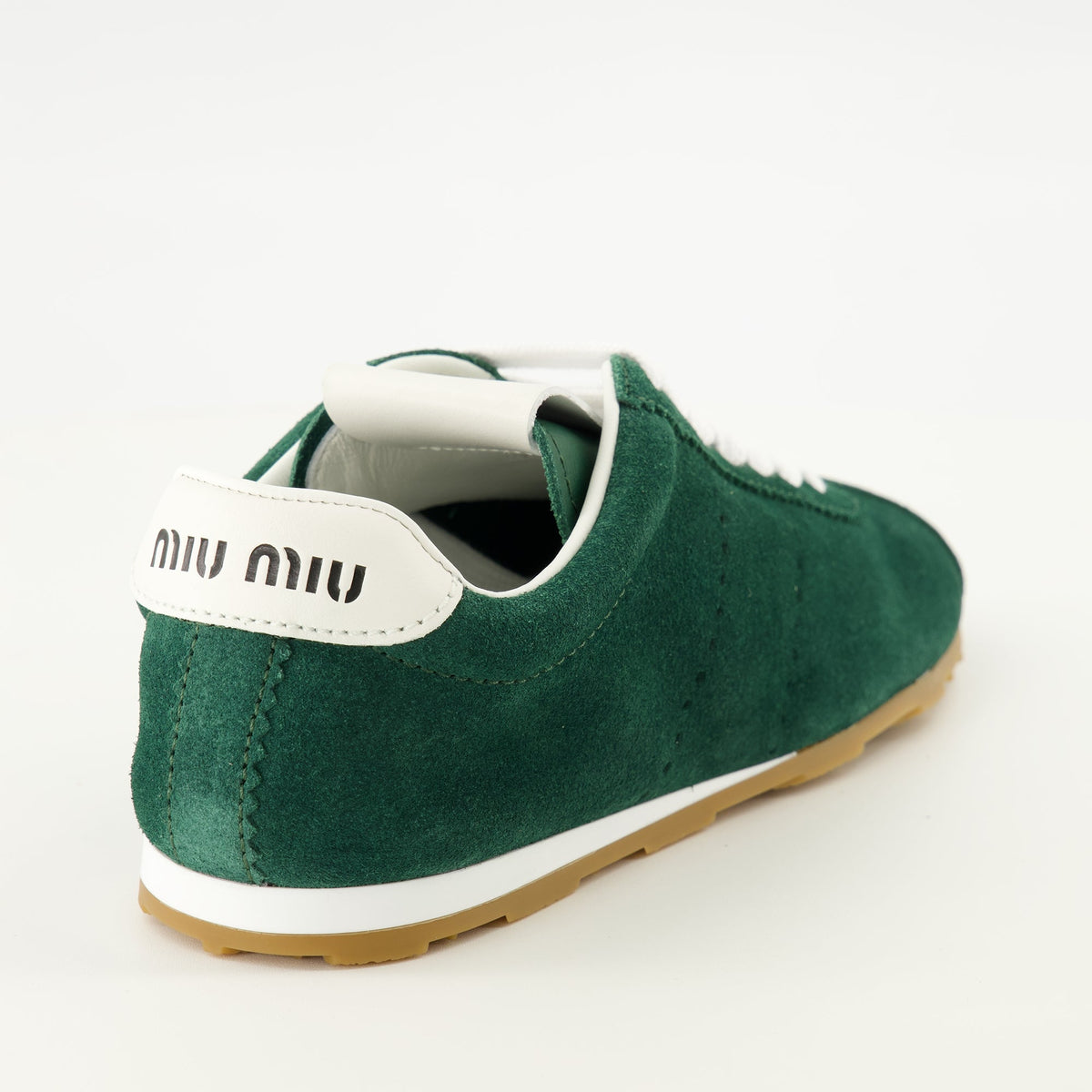 Sneaker Plume aus grünem Wildleder