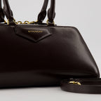 Image of Antigona Cube East-West Bag by Givenchy for Women - Season Autumn-Winter 2025 - Detail View 1
