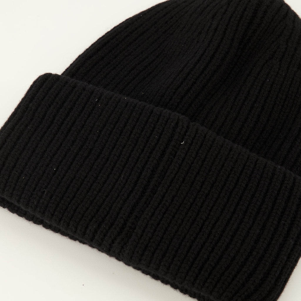 Gorro preto em lã e caxemira