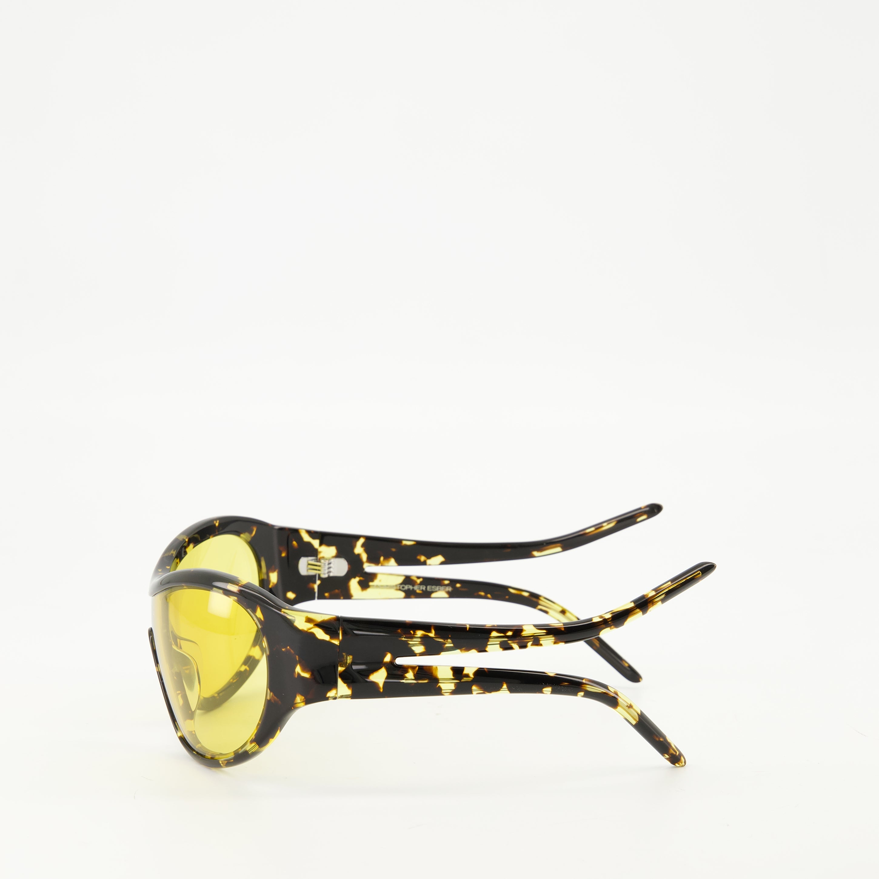 Uma 98 sunglasses, Christopher Esber, brown sunglasses, protective eyewear, stylish accessories