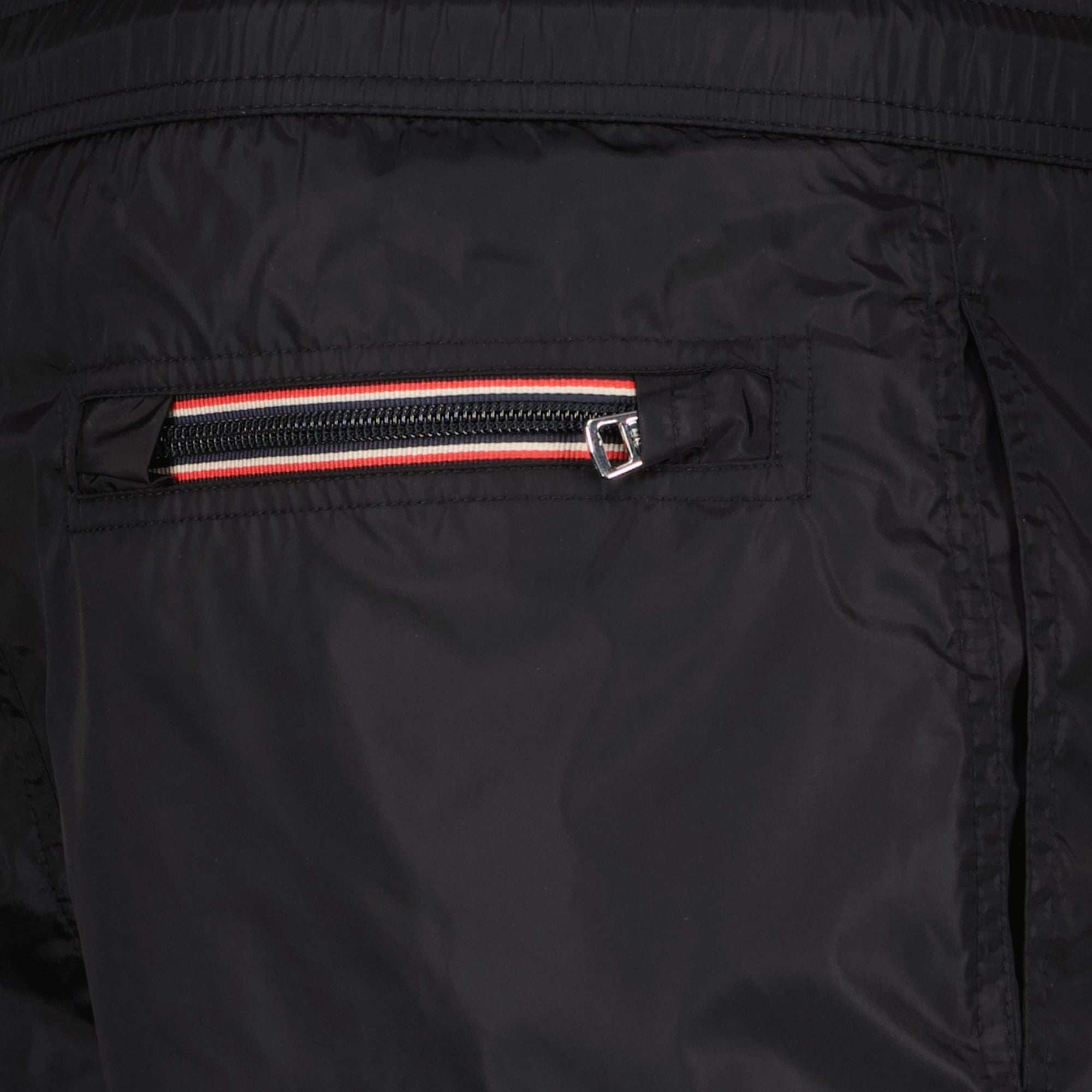 Badeshorts mit Schwarzem Logo