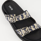 Imagen de las sandalias Aqua de Dior para hombres - Temporada Otoño-Invierno 2025 - Vista de detalle superior