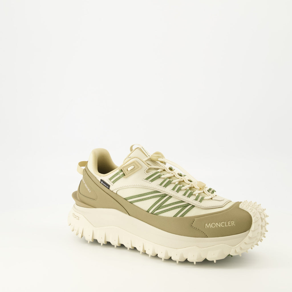Bilde av Trailgrip GTX Beige fra Moncler for menn - Sesong Vår-Sommer 2026 - Front høyre trekvartsvisning
