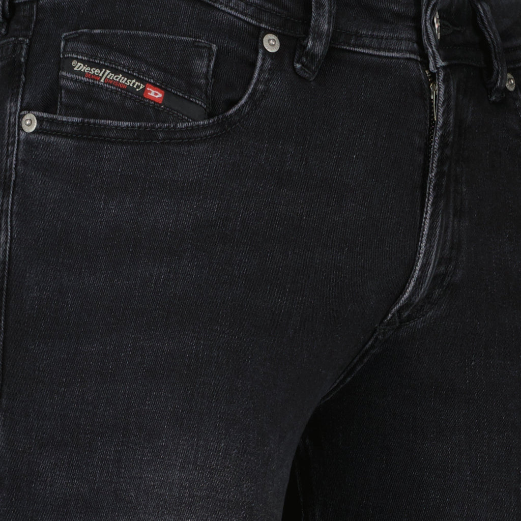 Diesel jeans, slim fit denim, black denim, five-pocket jeans, Jean Sleenker