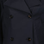 Imagen de un abrigo trench de Burberry para mujeres - Temporada Otoño-Invierno 2025 - Vista de detalle 1