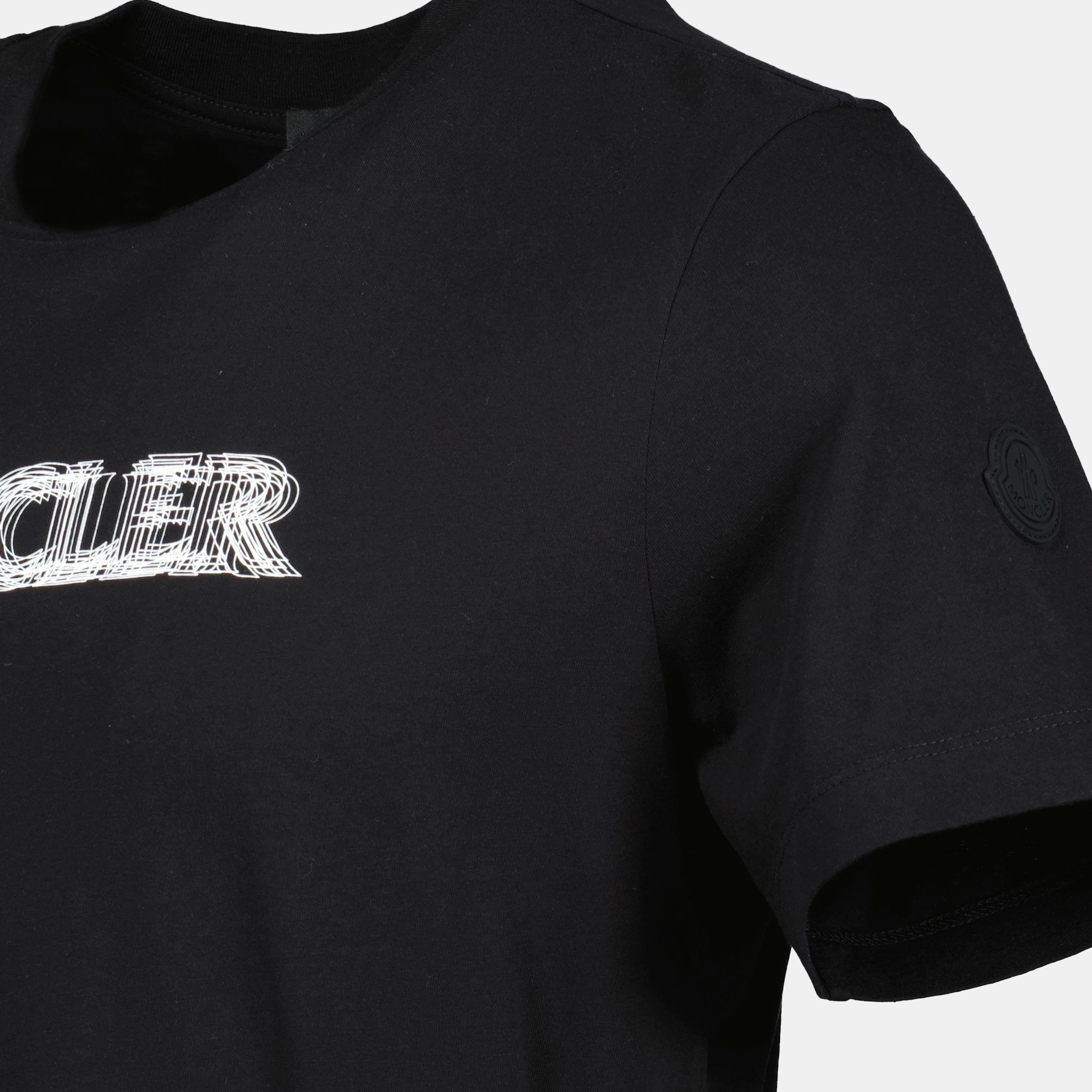 Imagem da t-shirt preta com logo da Moncler para Homens - Temporada Primavera-Verão 2025 - Vista detalhe 5