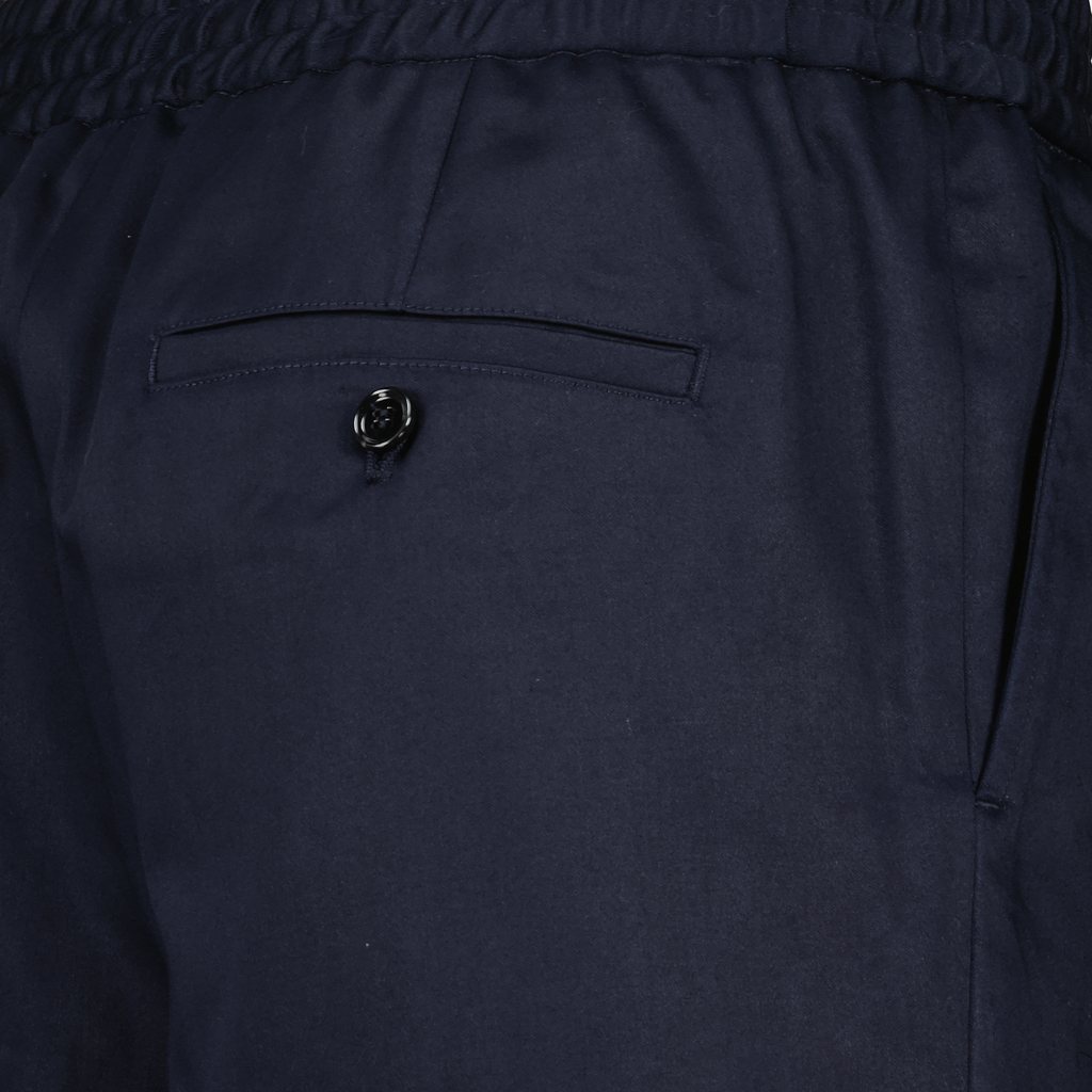 Ami PARISのメンズ用ネイビーブルーコットンショーツの画像 - シーズン2025春夏 - 詳細ビュー5