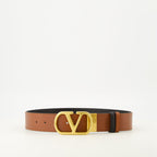 Image of Vlogo Reversible Belt by Valentino Garavani for Women - Season Autumn-Winter 2025 - Detail View 1