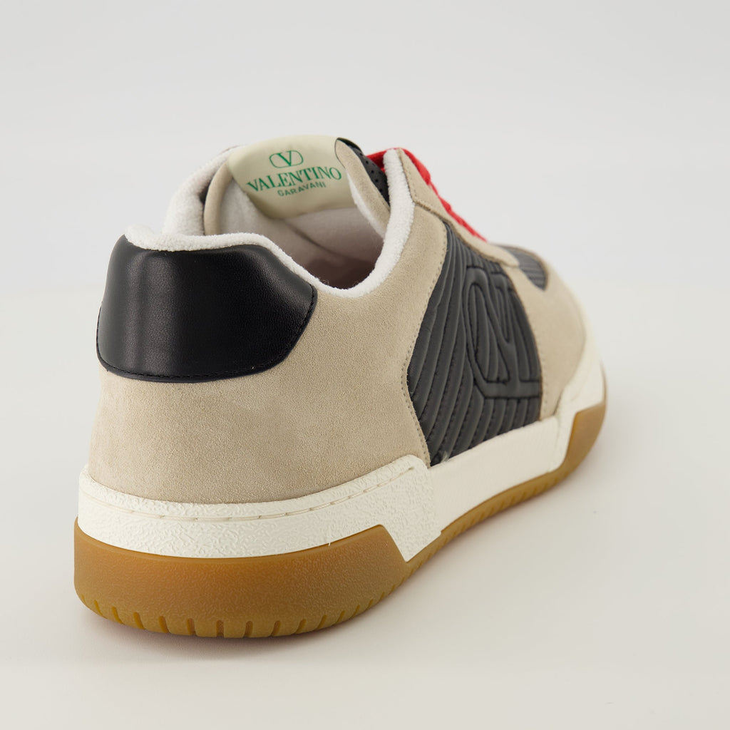 발렌티노 가라바니의 남성용 스파리 블랙 스니커즈 이미지 - 2026 봄-여름 시즌 - 뒷면 보기