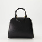 Bild der Mini Antigona Cube Bag aus schwarzem Leder von Givenchy für Damen - Saison Herbst-Winter 2024 - Vorderansicht