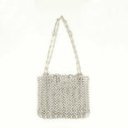Imagen de la icónica bolsa de metal plateado de Rabanne para mujeres - Temporada Otoño-Invierno 2024 - Vista frontal