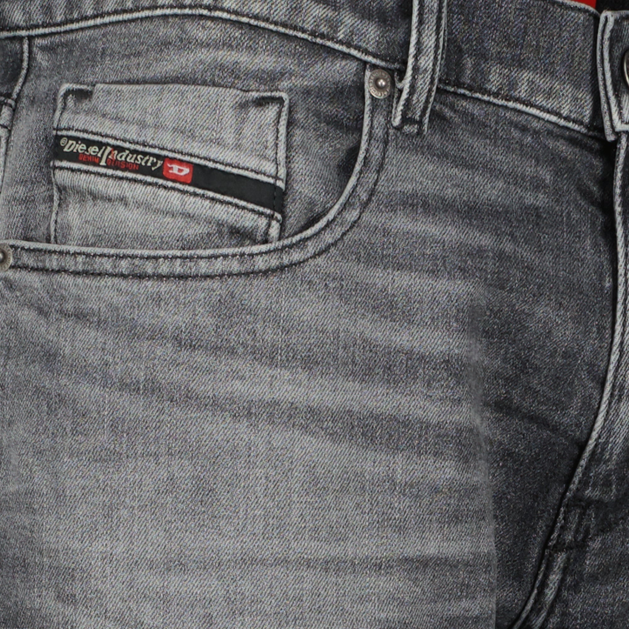 Diesel jeans, gray jeans, straight cut denim, five-pocket design, men's casualwear